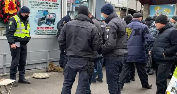 У Харкові на центральному ринку влаштували стрілянину, є поранені