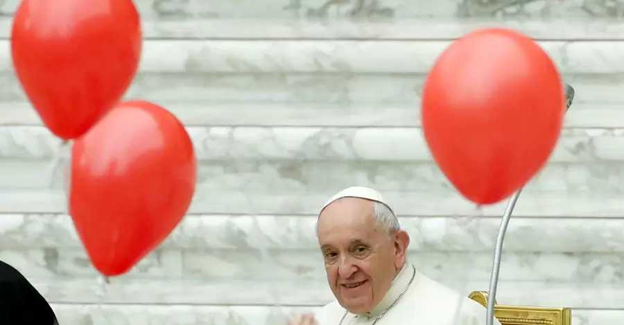 Папа Франциск заявил, что насилие против женщин демонично 