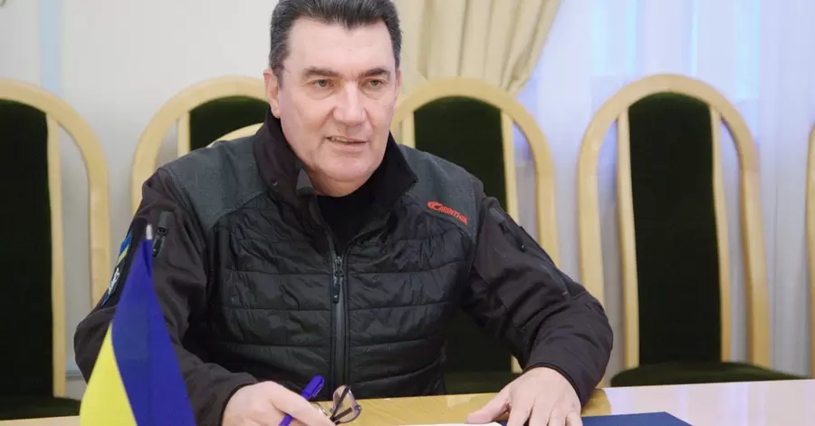Данилов заявил, что СНБО готов при необходимости ввести военное положение в Украине