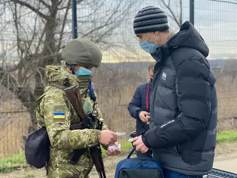 Жители Донецка: Большая война? Не начнется, Новый год для всех - праздник