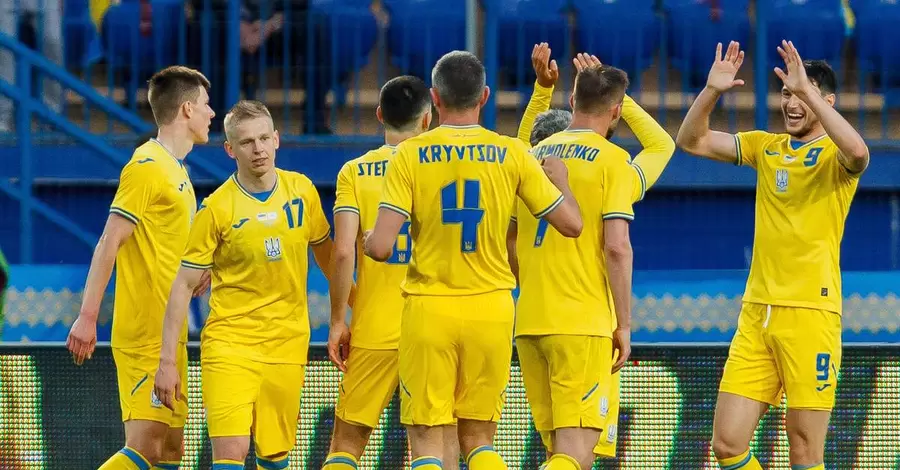 По итогам года сборная Украины осталась на 25 месте рейтинга ФИФА. Бельгия первая