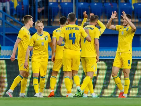 По итогам года сборная Украины осталась на 25 месте рейтинга ФИФА. Бельгия первая