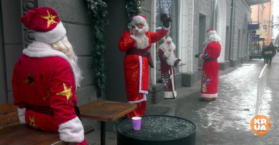 Вступаем в пору каникул: украинцев ждут три длинных уик-энда подряд - Новый год-2022 и оба Рождества
