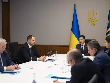 Зеленський обговорив з американськими сенаторами та конгресменами ситуацію на Донбасі, 