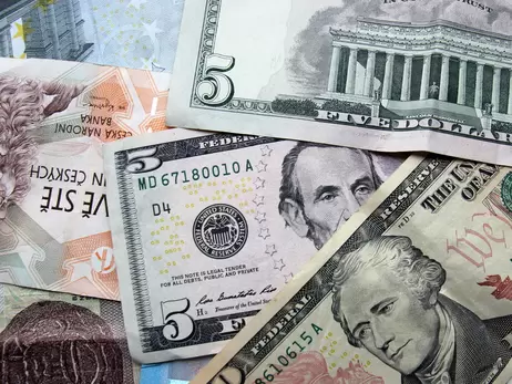 Курс валют на 31 декабря: гривна закончила год резким падением