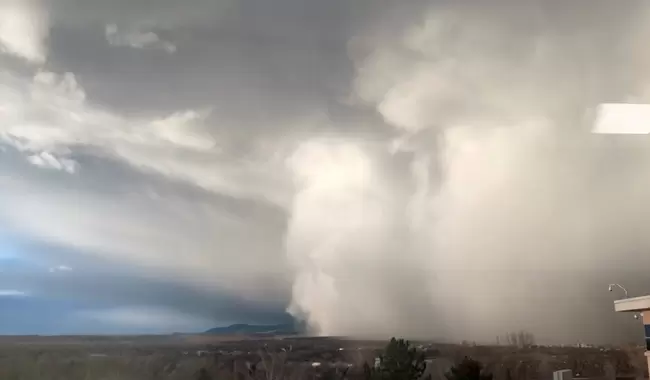 Потужна пилова буря обрушилася на Колорадо
