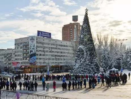 Новый год в Донецке: с крохотной верой в чудо