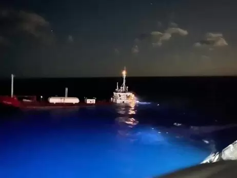 На Багамах яхта американского миллиардера протаранила танкер