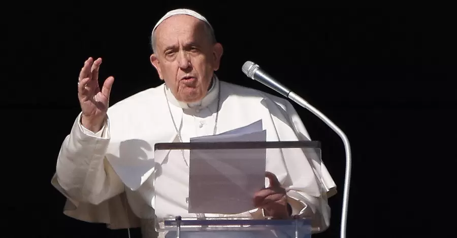 Папа Римський назвав насильство щодо жінок образою Бога