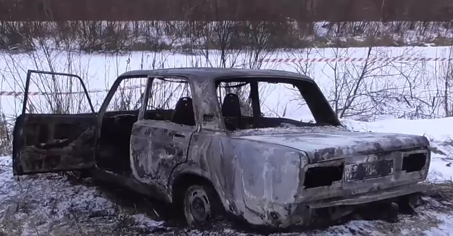 Под Ромнами обнаружен сгоревший ВАЗ-2107 с трупом мужчины на заднем сидении