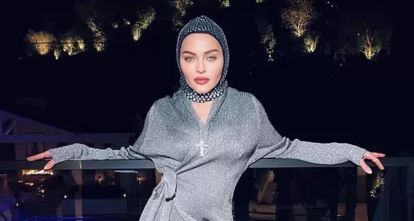 Мадонна надела модный головной убор от украинского дизайнера