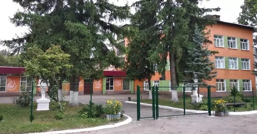 На Волыни суд отказал невакцинированной учительнице в возвращении на работу