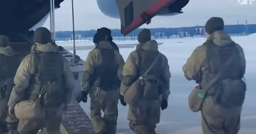 Российские десантники прибыли в Алматы