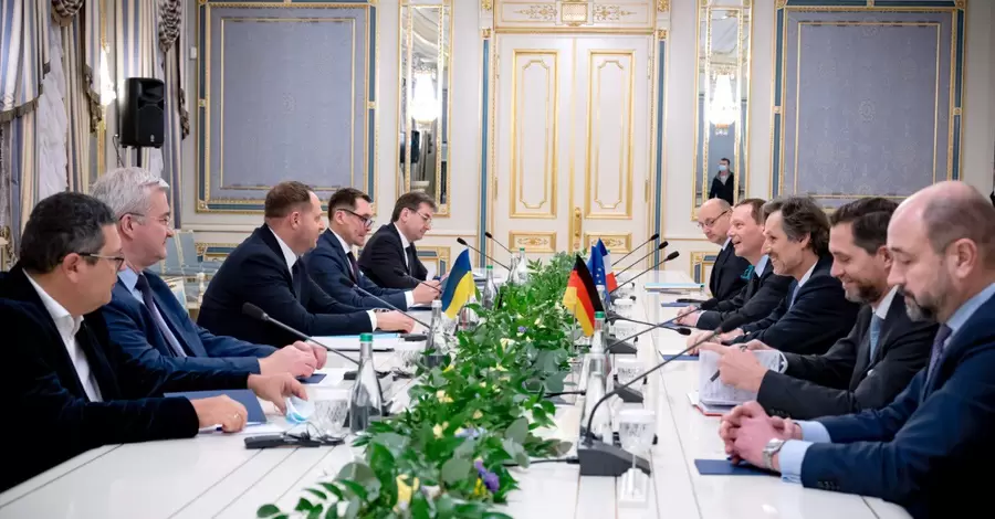 В Киеве началась встреча советников Украины, Германии и Франции
