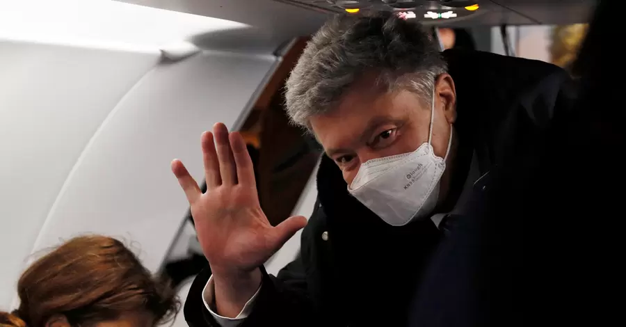 Порошенко вылетел в Украину. В Киеве его уже ждут полиция и одномышленники