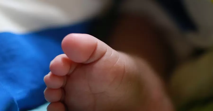 Черкаський суд засудив до двох з половиною років обмеження волі мати, яка заморила голодом 4-місячну дитину