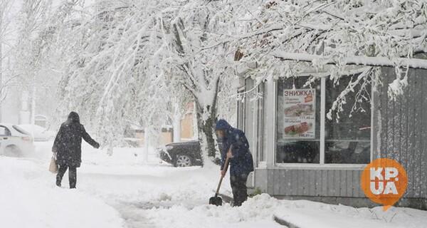 Погода в Україні буде морозною, вітряною та сніговою: штормове попередження на 20 січня