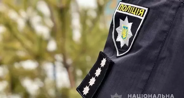 У Києві невідомі повідомили про замінування всіх шкіл