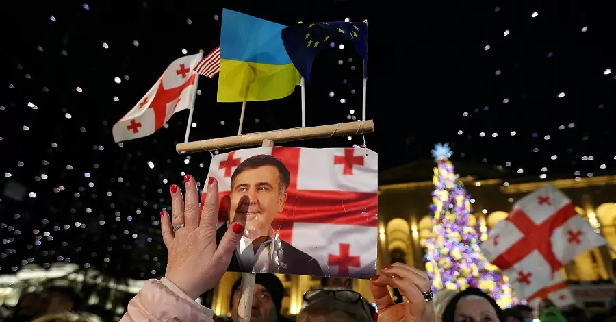 Прокуратура Грузии отказалась признавать Саакашвили потерпевшим