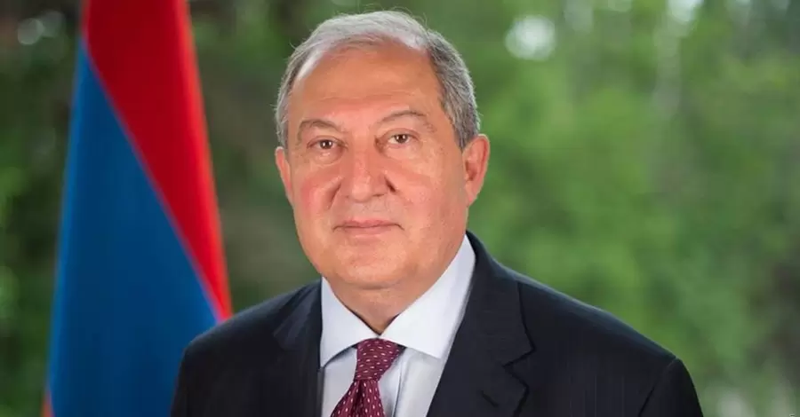 Президент Армении Армен Саркисян объявил об отставке из-за отсутствия реальных полномочий