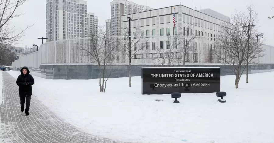 МЗС України вважає передчасною евакуацію американських дипломатів, а Європа чекає від Блінкена пояснень