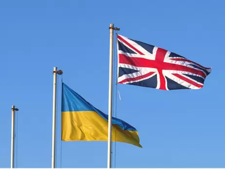 Великобритания вслед за США эвакуирует дипломатов из Украины. Австрия и Япония тоже готовятся