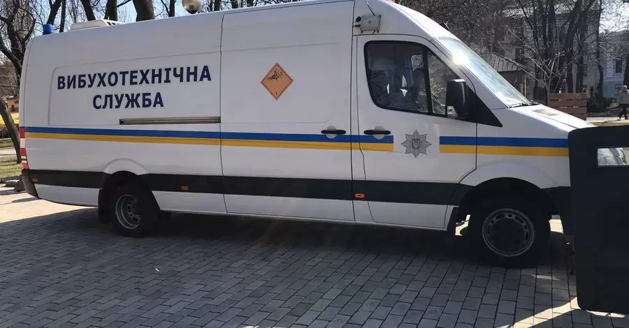 Очередная волна лжеминирований в Украине: в Херсоне эвакуируют мэрию, в Кривом Роге - школы