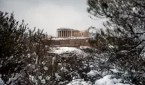 В Афинах выпал сильный снег