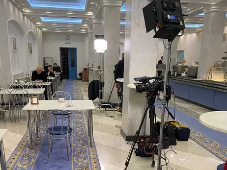 Депутат поскаржився на журналістів каналу «Рада» – вторглися і до парламентської їдальні