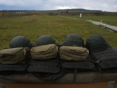 Оружие Германия Украине не даст, но отправит 5 тысяч военных касок