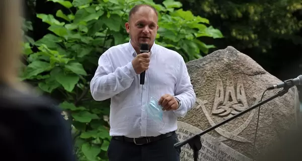 Мер Конотоп, який облив нардепа Качуру водою, повідомили про підозру