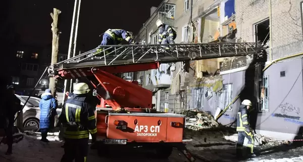 У Запоріжжі після вибуху впала частина житлового будинку. Є загиблий