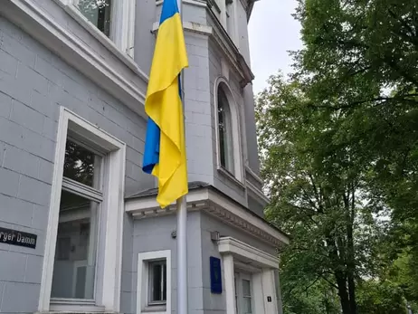 В здании генконсульства Украины в Гамбурге неизвестные разбили окна