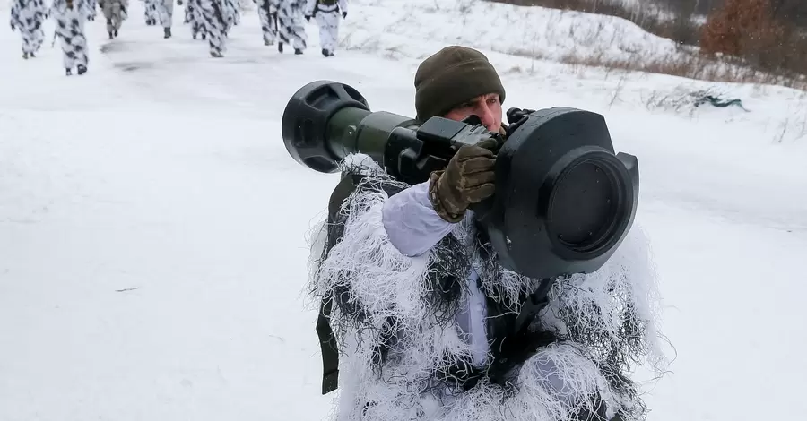 Українські бійці вперше випробували у справі гранатомети NLAW, які приїхали з Великої Британії