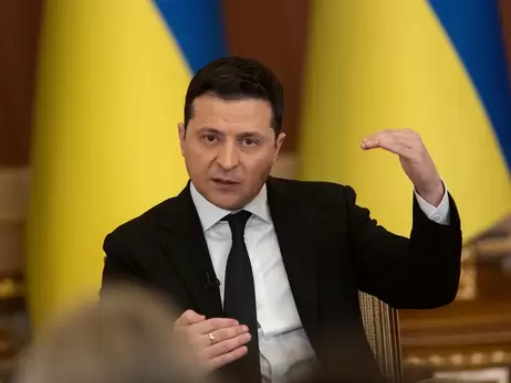 Зеленський вважає помилкою евакуацію сімей іноземних дипломатів з України