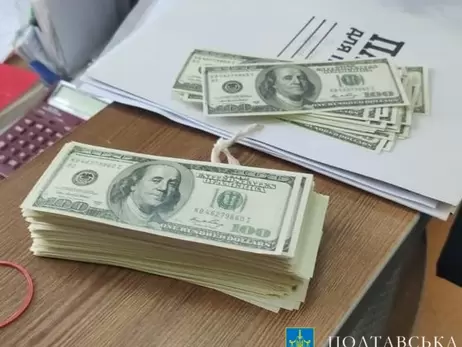 На Полтавщине депутаты вымогали у женщины более 39 тысяч долларов гривен за купленное зерно
