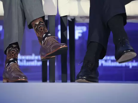 Шкарпетки, тюрбани та голі коліна: модні фішки світових політиків