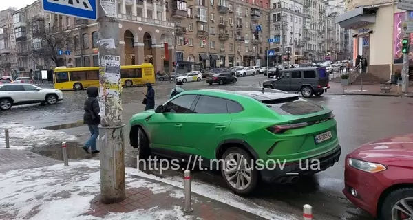 У Києві евакуатор забрав елітний 