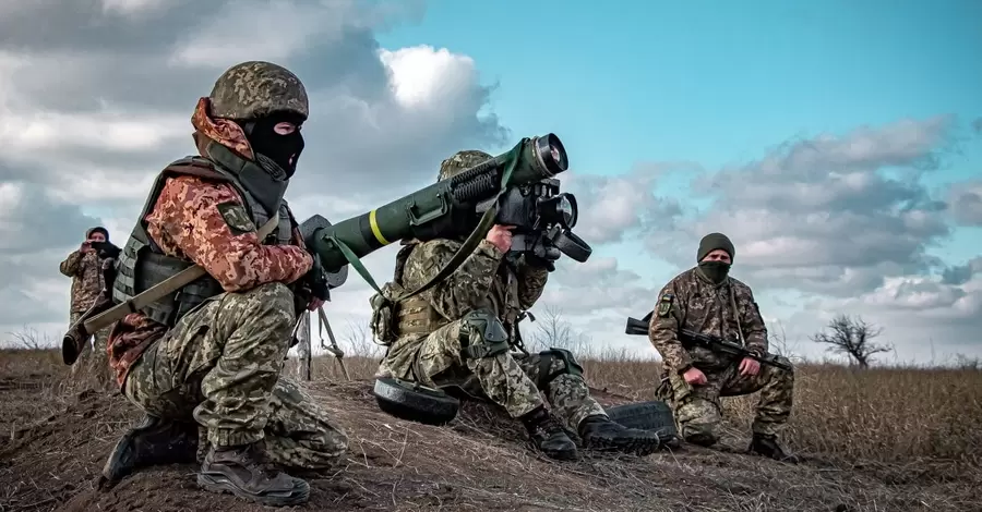 Россия тайно завезла на Донбасс топливо, боеприпасы и вооружение - разведка