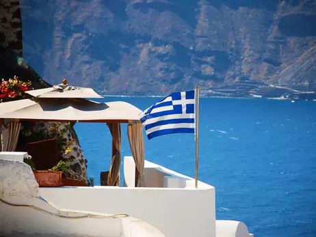 Греція скасовує обов'язковий COVID-тест для вакцинованих туристів
