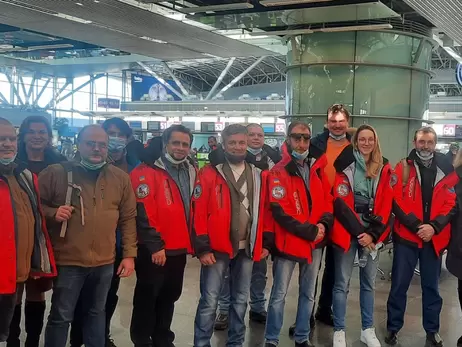 На украинскую антарктическую станцию отправились новые ученые и инженеры
