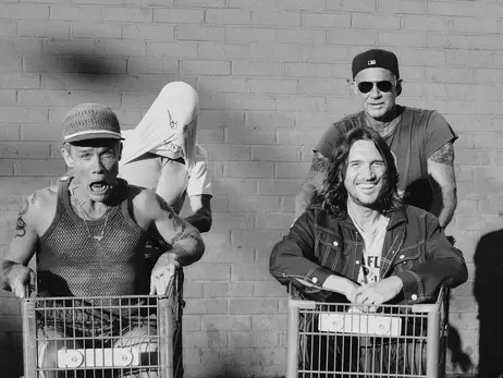 Red Hot Chili Peppers выпустили первую песню за шесть лет