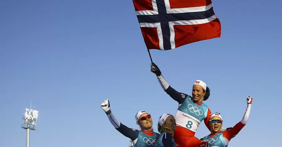 Після першого золота норвежці беруть і друге. Україна лише тринадцята у біатлонній естафеті