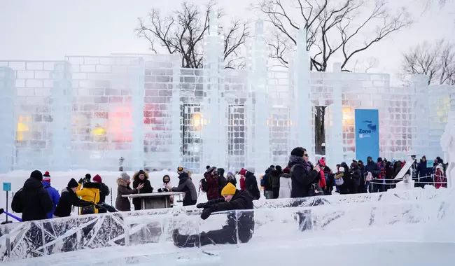 Зимовий фестиваль у Канаді