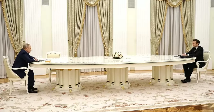 Макрон и Путин более 5 часов обсуждали Украину и предложения РФ о 