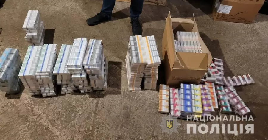 Поліцейські Кривого Рогу вилучили контрабандних цигарок майже на 700 тисяч гривень