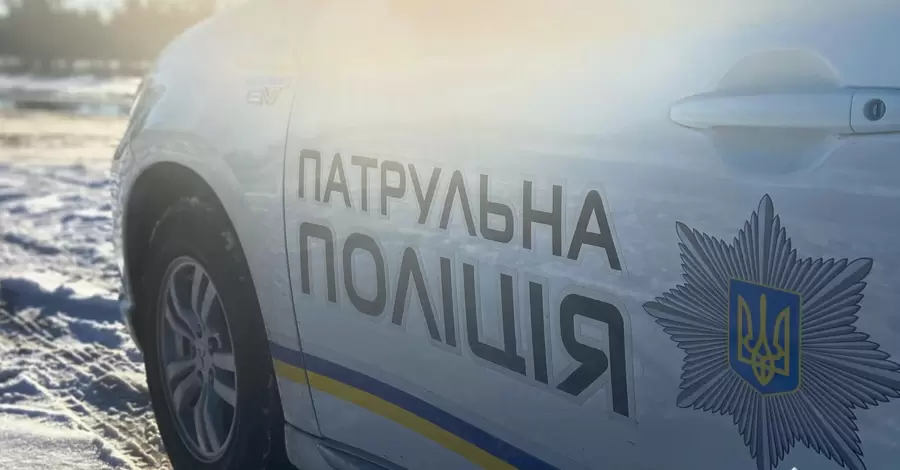 У Борисполі водій без прав в'їхав у п'ять авто та обматерив патрульних