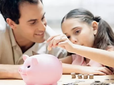 Нужно ли поощрять ребенка деньгами за оценки и хорошее поведение