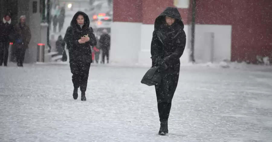 Штормовое предупреждение: погода на выходных в Украине резко испортится из-за ветра, снега и гололеда