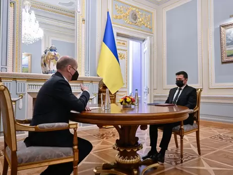 Владимир Зеленский и канцлер Германии Олаф Шольц начали переговоры в Киеве